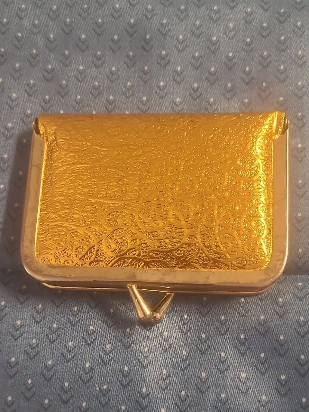 Vintage Style Gold-Tone Sewing Kit Coin Purse with Yellow Interior